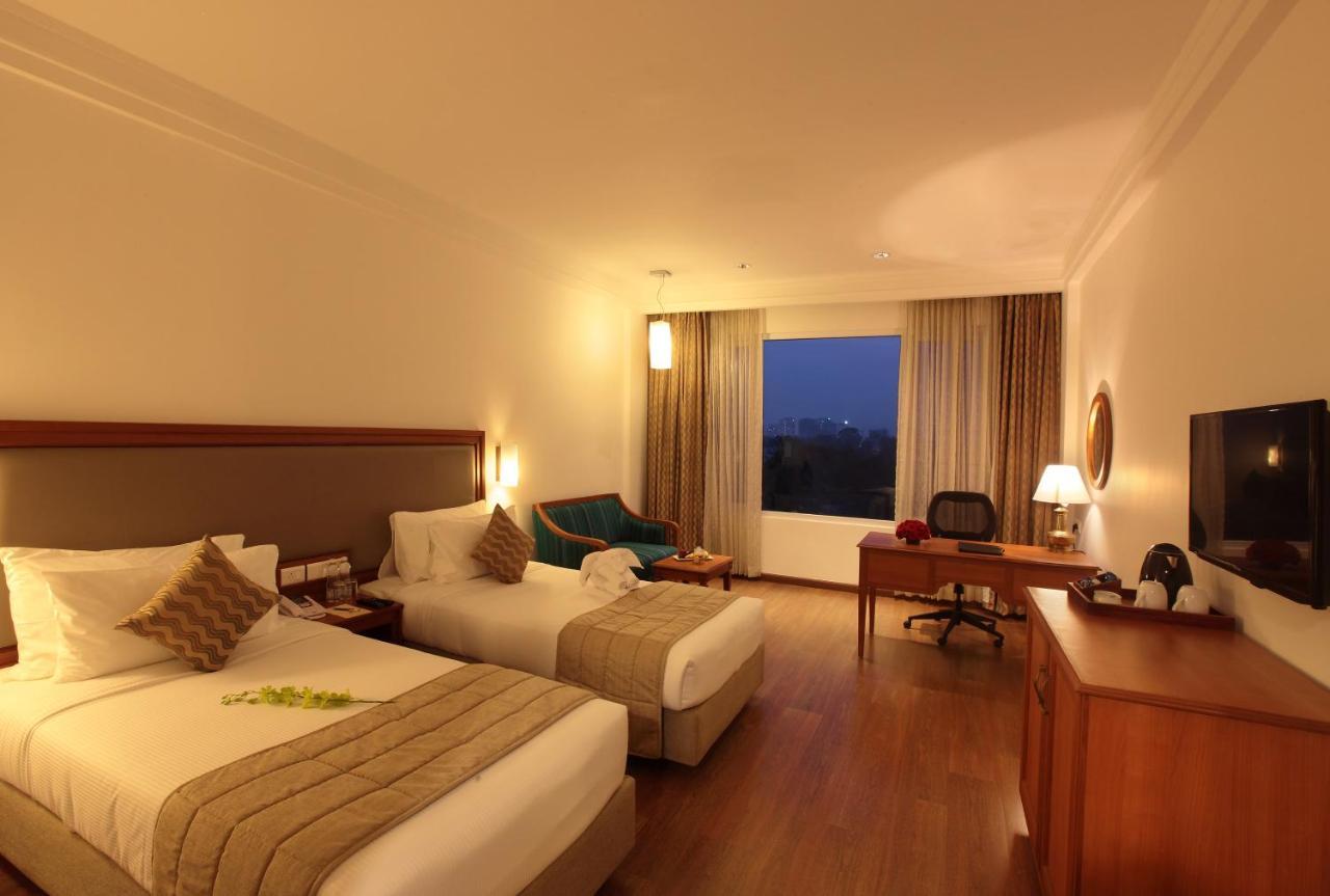 Hotel Monsoon Empress Kochi Exterior foto